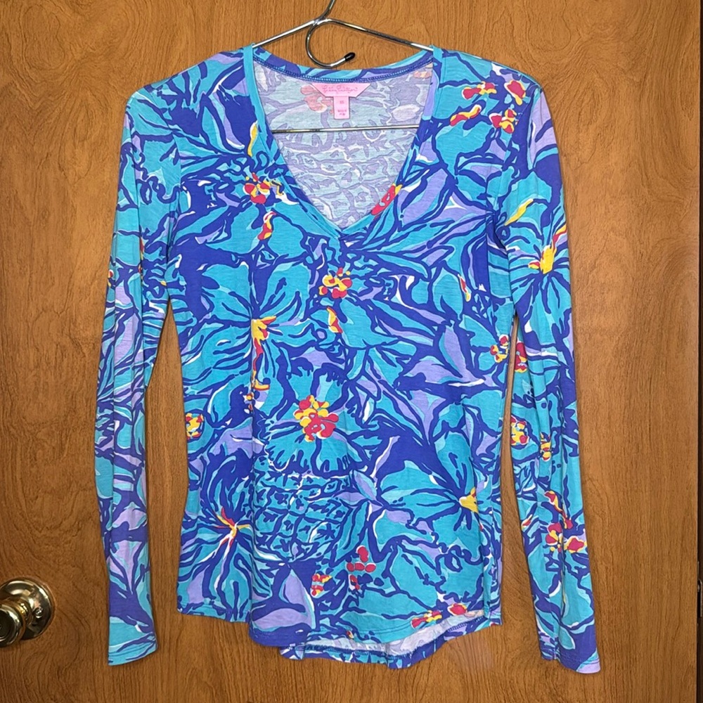 Lilly Pulitzer Arielle Mai Tai  Floral Long Sleeve V Neck Top Pima Cotton SZ XS